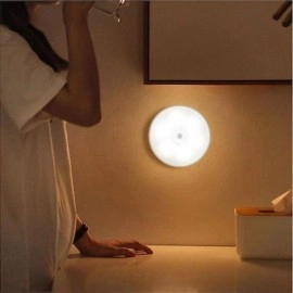 NM Store® Hareket Sensörlü Usb Şarjlı Spot Lamba Mıknatıslı ve Yapışkanlı Gün Işığı Renk Led