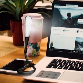 NM Store® USB Girişli 14 Ledli 3 Kademeli Dokunmatik Masa/Kitap Okuma Lambası Ledi Siyah