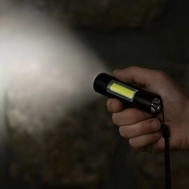 NM Store® Solar Kutulu Mini El Feneri – Taşınabilir LED Kamp ve Acil Durum El Lambası