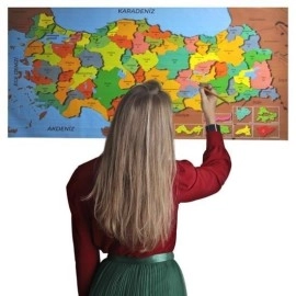 NM Store® Renkli Türkiye Haritası Manyetik Yapıştırıcı Gerektirmeyen Duvar Stickerı 118 CM * 56 CM