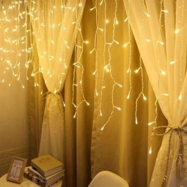 NM Store® 8 Fonksiyonlu 16 Saçaklı Perde Led 3 x 1 (Günışığı)