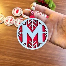 NM Store® 11 Harfli Kırmızı Beyaz İpli MUTLU YILLAR Yazılı Ahşap Yılbaşı Ağaç Süsü