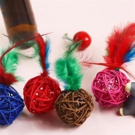 NM Store® 2li Rattan Renkli Peluş Tüy Kedi Köpek Oyuncak Yakalama Çiğneme Çıngıraklı Top Oyuncağı